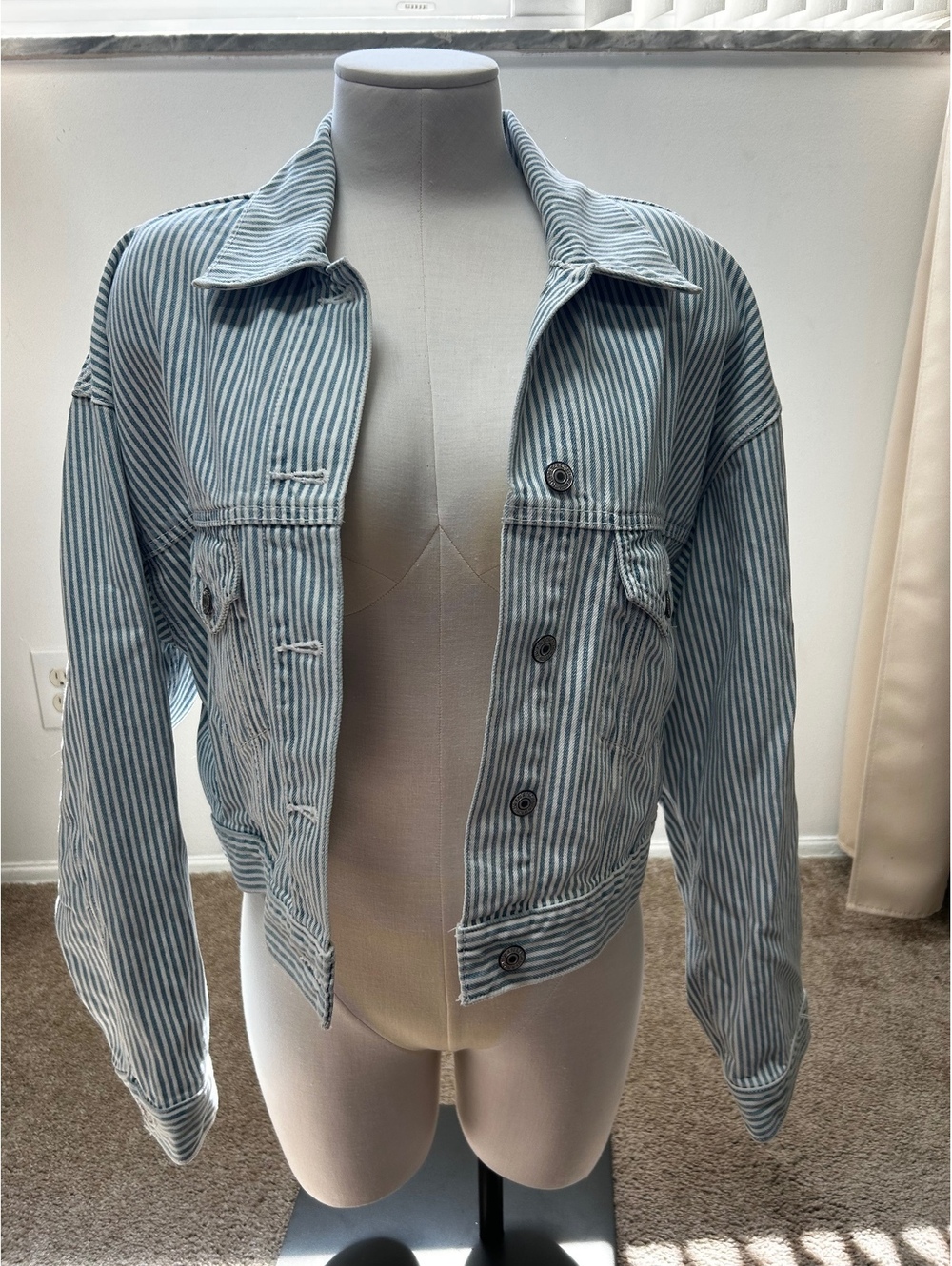 Abercrombie & Fitch Cropped Denim Jacket Striped